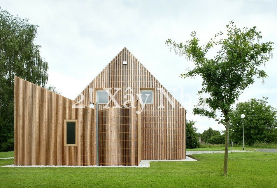 architecture wooden house Striking Home Extension Creatively Enhancing a Pavilion Type Residence in Belgium