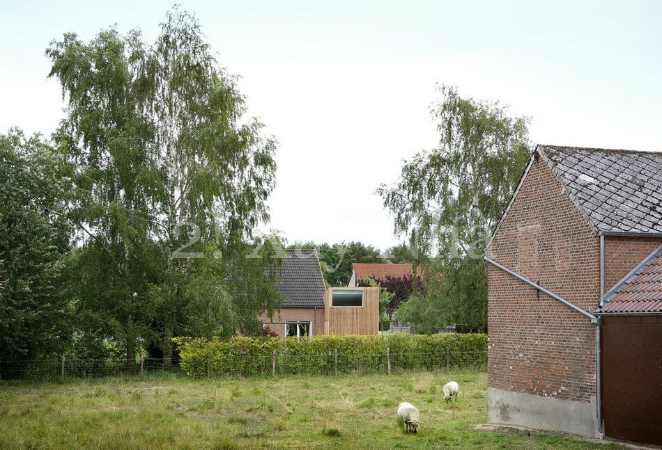 wooden house 6 Striking Home Extension Creatively Enhancing a Pavilion Type Residence in Belgium