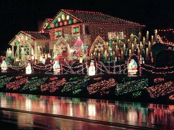 Outdoor-Christmas-Lighting-Decorations-38